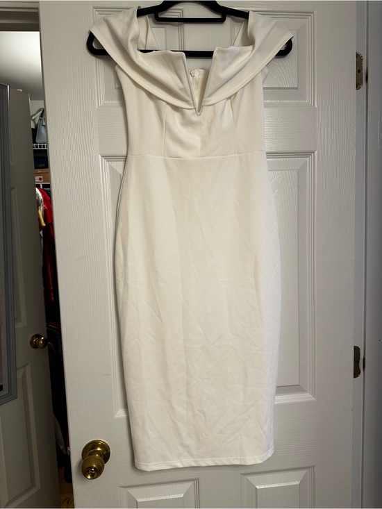 Fashion Nova Dresses & Skirts - Elegant White Off-Shoulder Fashion Nova Dress